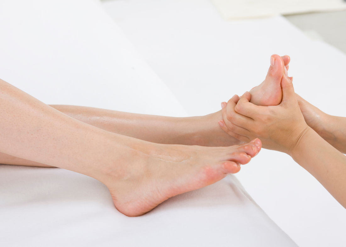 Discover the Benefits of Foot Massage and How to Give One