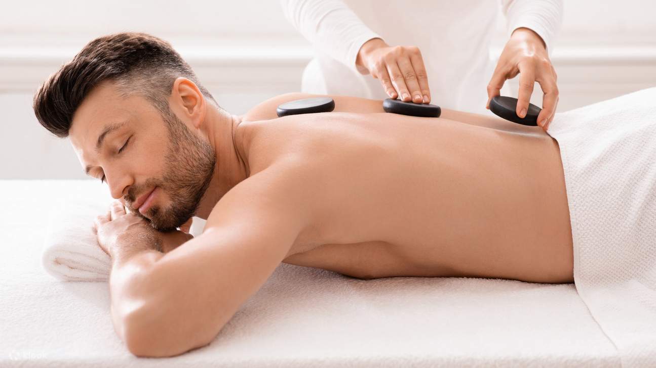 Discover the Benefits of Hot Stone Massage: Techniques and Tips