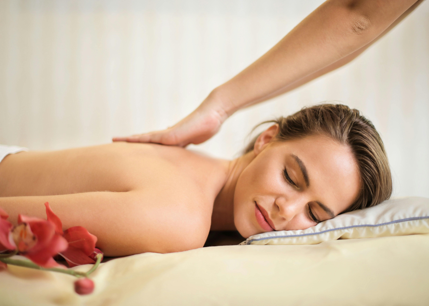 Masseuse Tipping: How Much to Tip for a Massage?