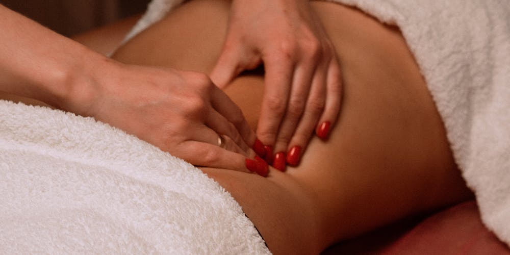 unlocking-the-benefits-of-body-heat-massage-a-comprehensive-guide-6840dc52c79af.jpg
